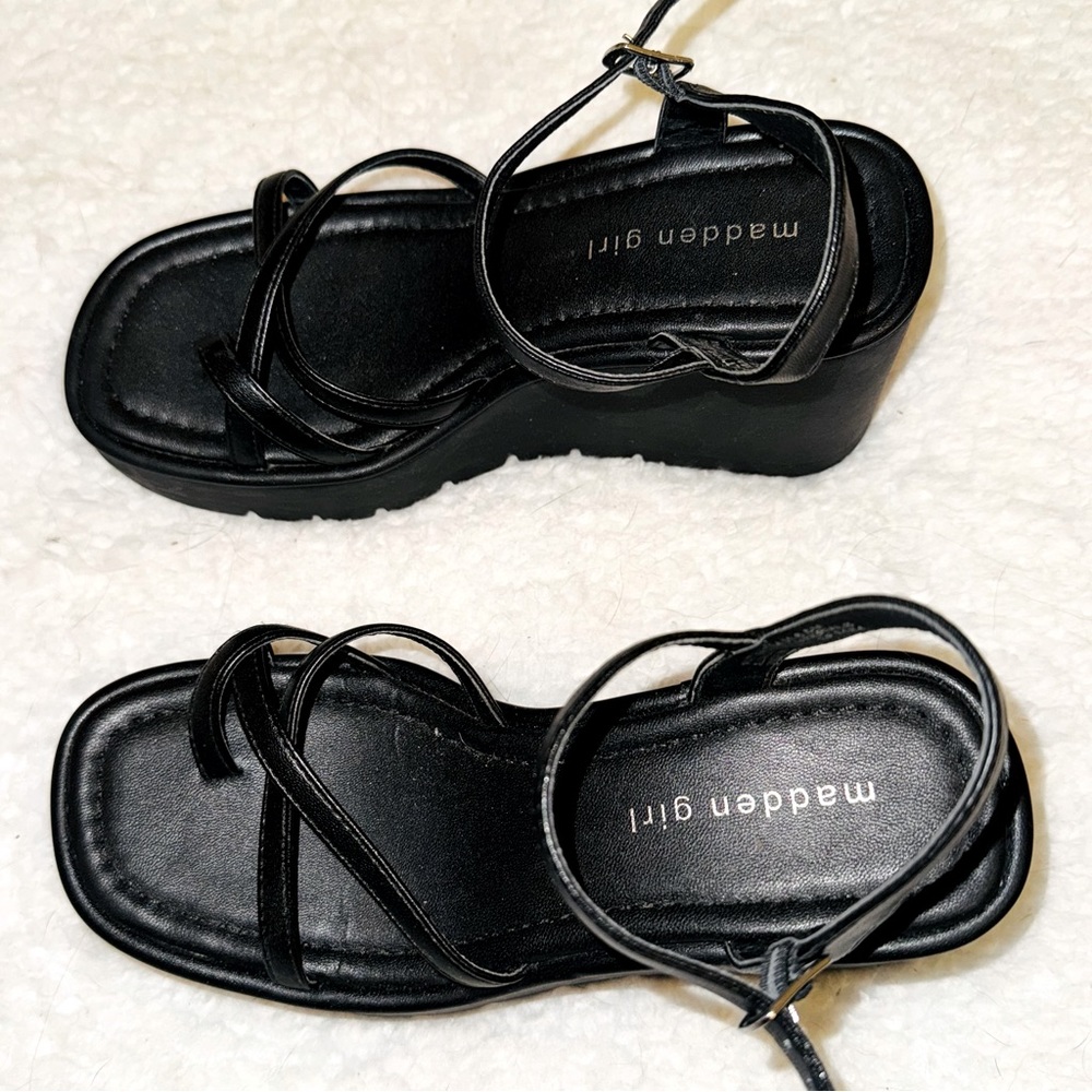 Madden girl y2k wedge sandal
